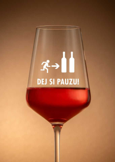Sklenička na víno "DEJ SI PAUZU", 1 ks